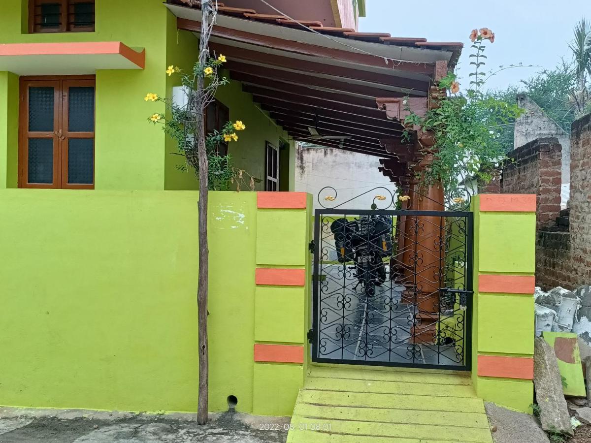 Abhi Homestay Hampi Exterior foto