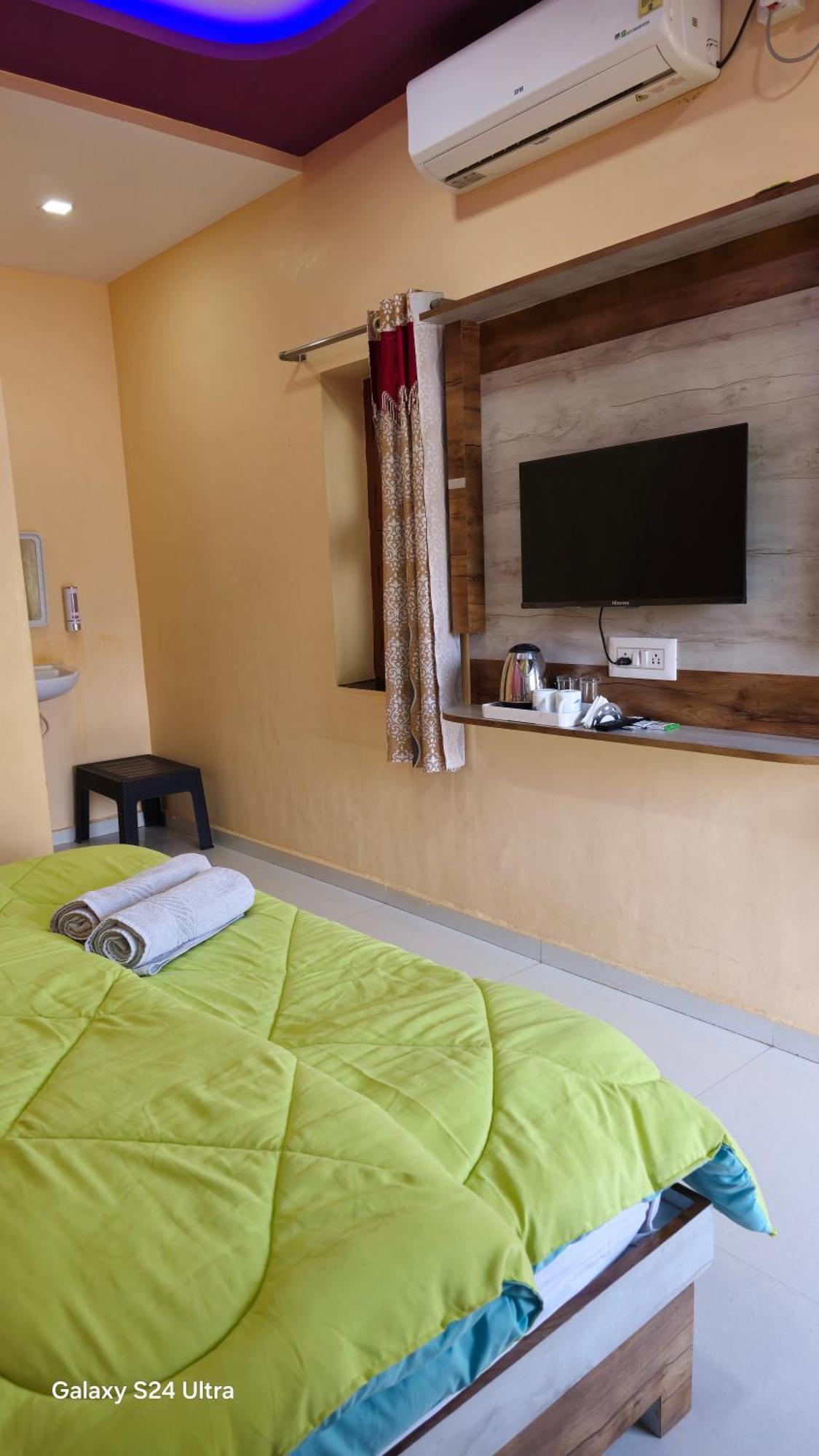Abhi Homestay Hampi Exterior foto